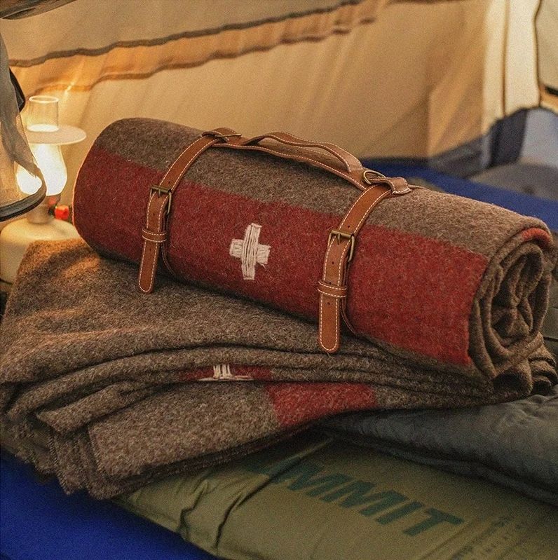 純羊毛布アウトドア毛布春キャンプ保温レトロスイス軍毛布携帯車テントキャンプ毛布