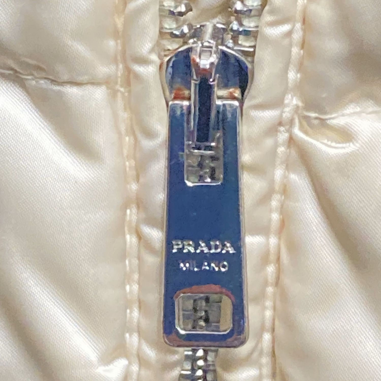中古】 PRADA プラダ FOXファーダウンジャケット 28G060