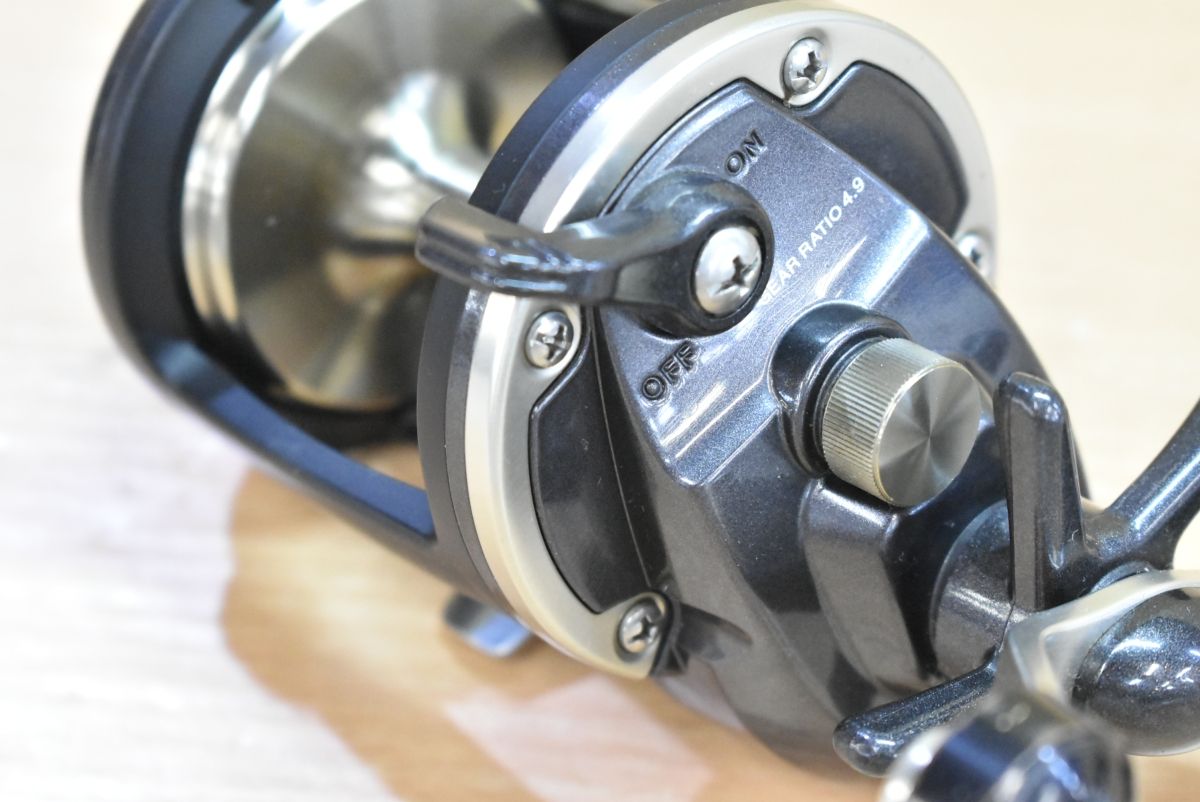 フィッシング ダイワ 巨鯉 40W 右巻き ③ DAIWA KYOGOI ベイトリール