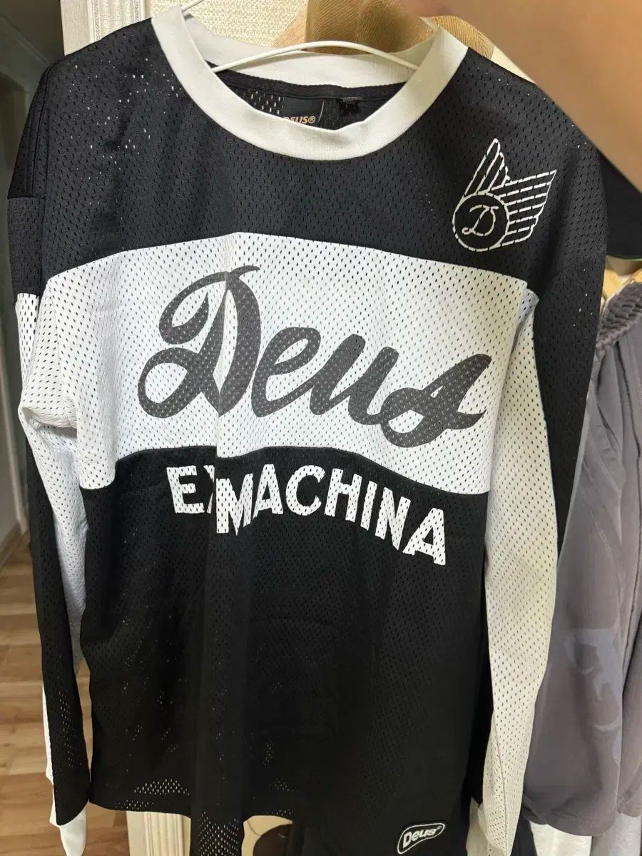 DEUS EX MACHINA(デウスエクスマキナ) 長袖