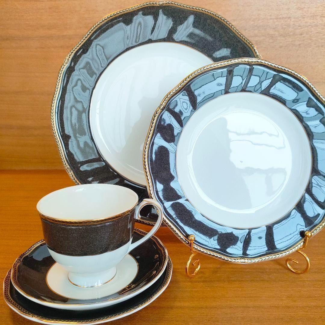 カップ＆ソーサー