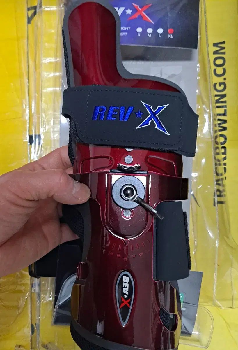 です-REVX ボウリングエール-コバイ大学-