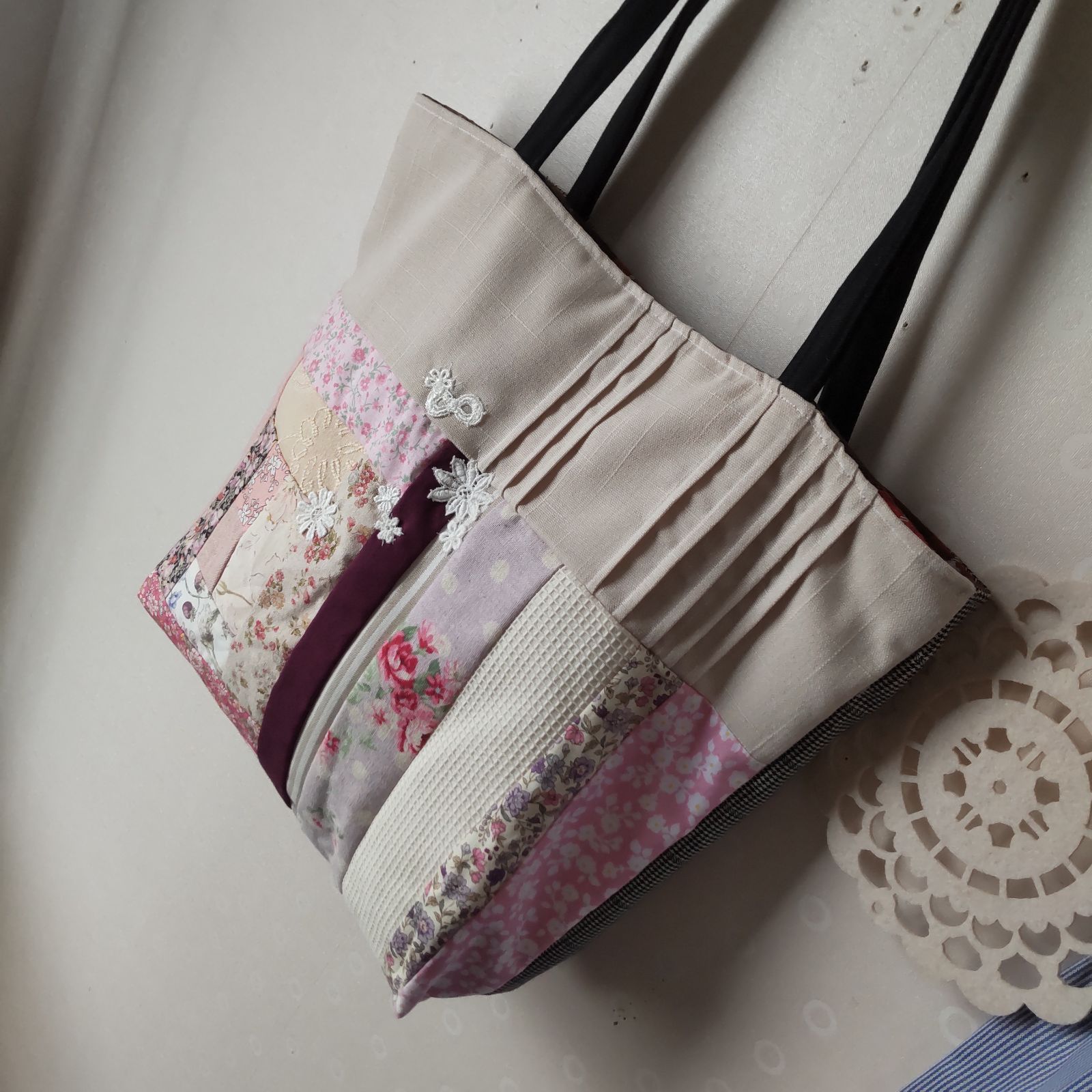 【専用出品】ハンドメイド✳✳パッチワーク　トートバッグ　3点おまとめ ハンドメイド パッチワーク トートバッグ ピンク 花柄 - メルカリ