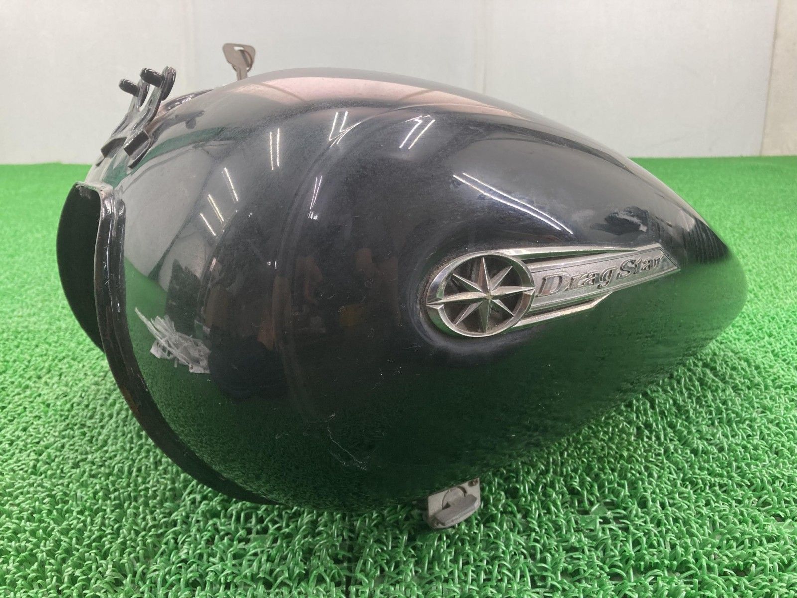 ドラッグスター400 タンク 黒 ヤマハ 純正 バイク 部品 4TR クラシック