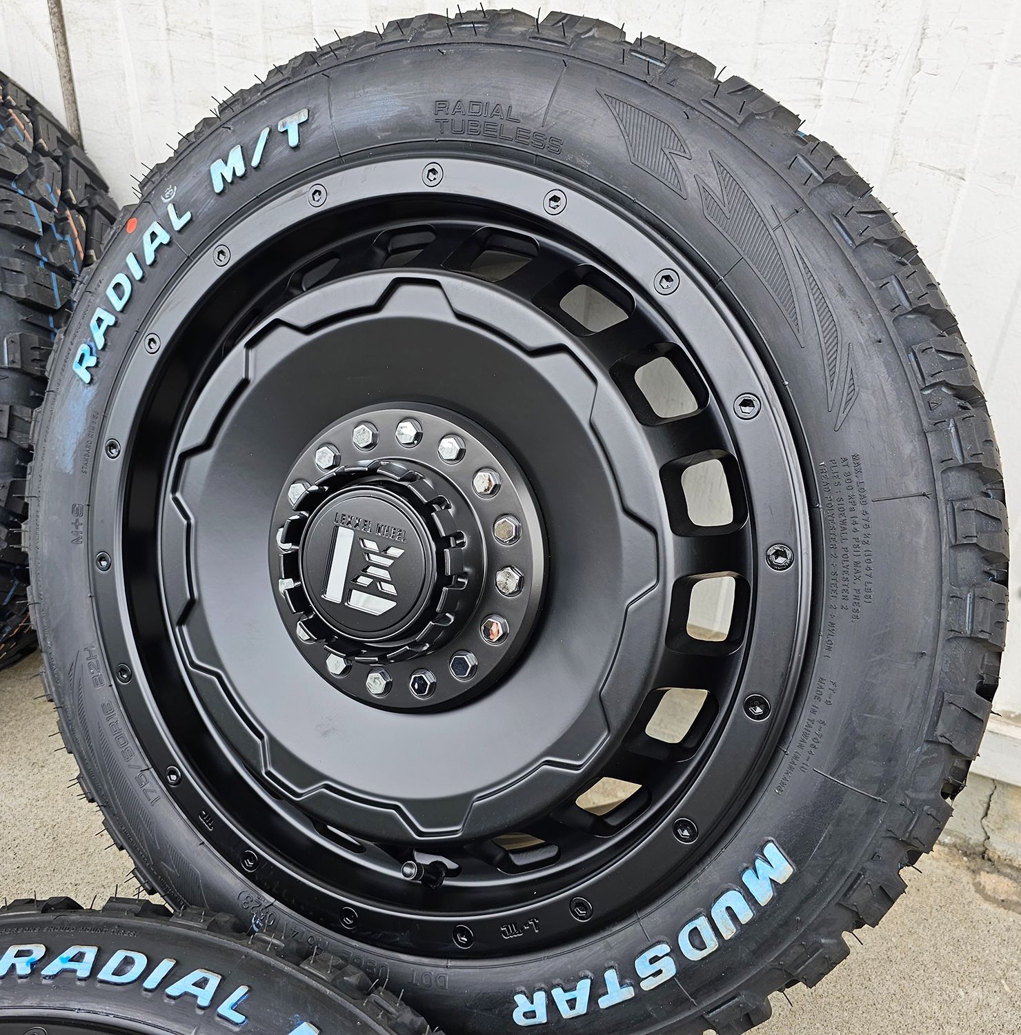 スズキ クロスビー イグニス 純正ホイールタイヤ１本175/60r16 新車外し イグニス クロスビー 175/60R16 ホイールセット | マッドスター