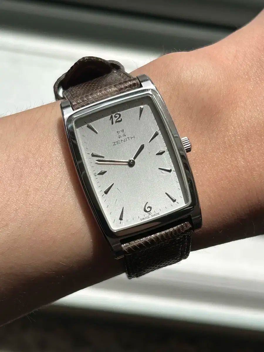 SWISS ZENITH '40 真鍮・ガラス ビンテージ 目覚時計　順調稼働美 SWISS ZENITH ´40 真鍮・ガラス ビンテージ 目覚時計 順調稼働美