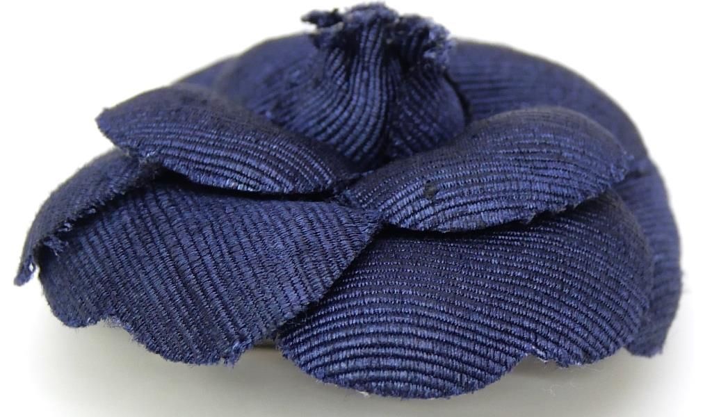 シャネル CHANEL コサージュ ブローチ カメリア ネイビー - メルカリ