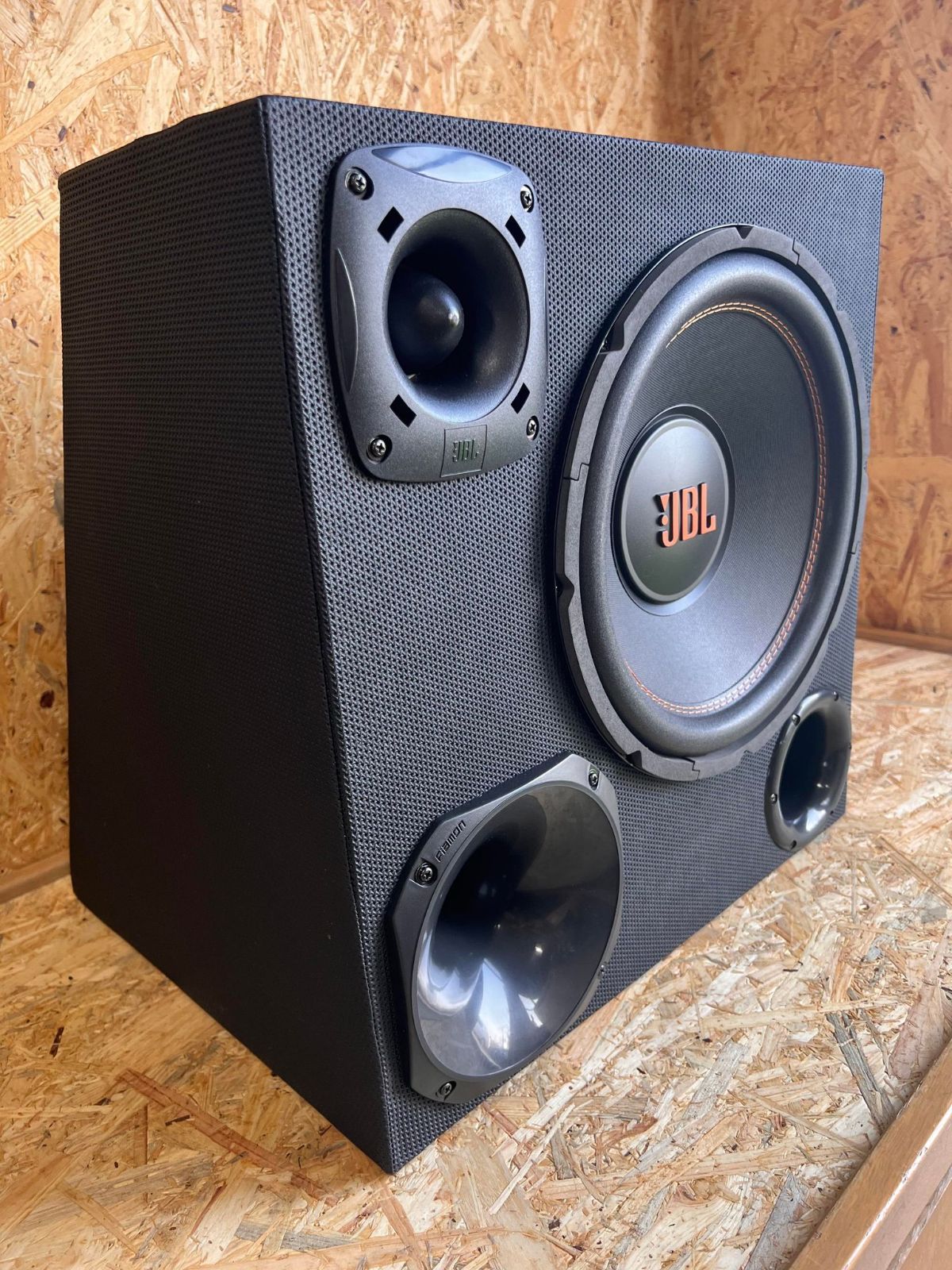 JBL バスレフ 3WAY ボックス トランクオーディオ12インチサブ 
