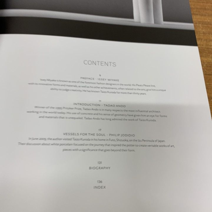 ▲01)【同梱不可】黒田泰蔵 陶芸作品集 Taizo Kuroda/I. Miyake/T. Ando/P. Jodidio/Prestel/白磁/工芸/陶器/美術/芸術/図版/洋書/素焼き/A △01)【同梱不可】黒田泰蔵 陶芸作品集 Taizo Kuroda/I. Miyake