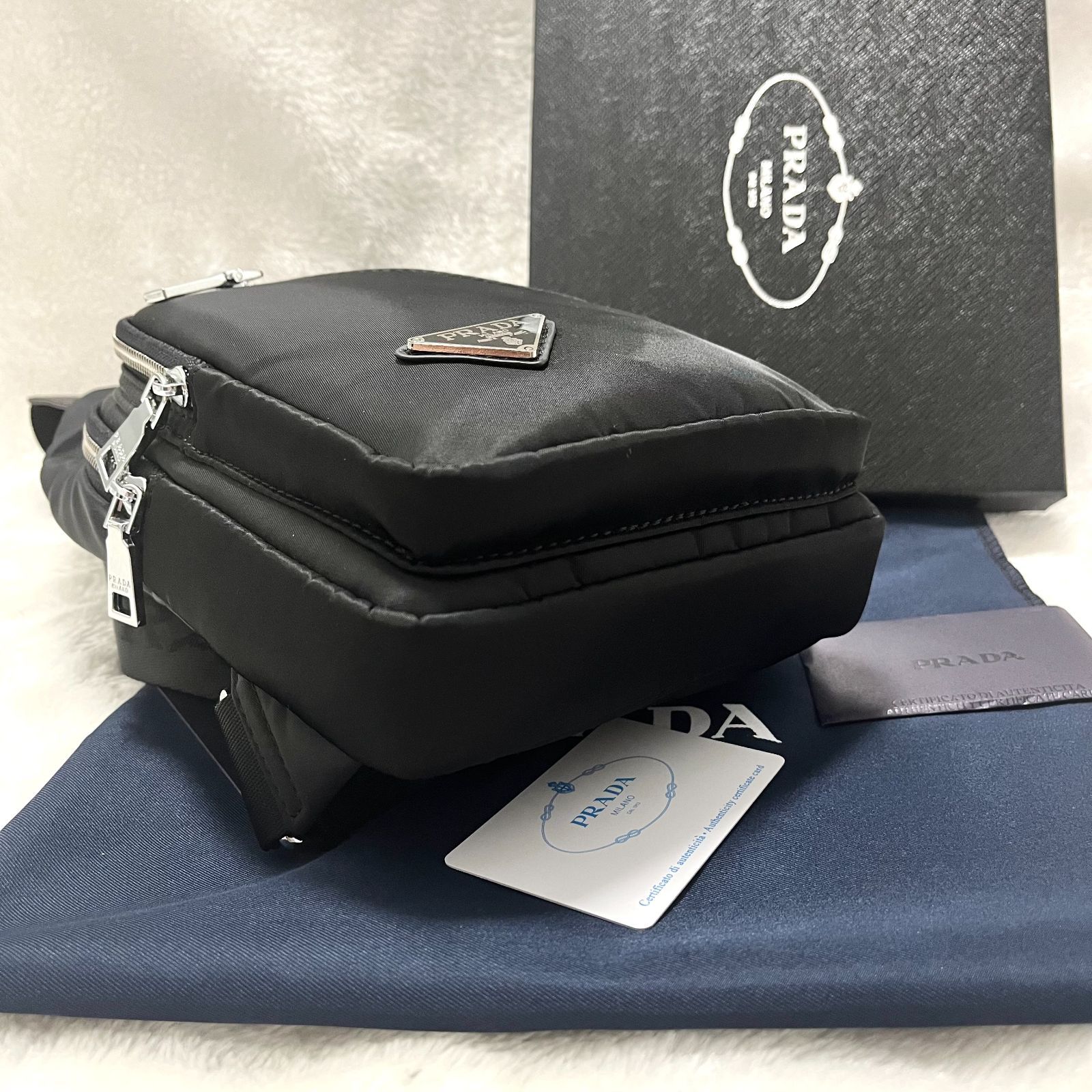 新品✨PRADA プラダ ボディバッグ・ウエストポーチ ショルダーバッグ