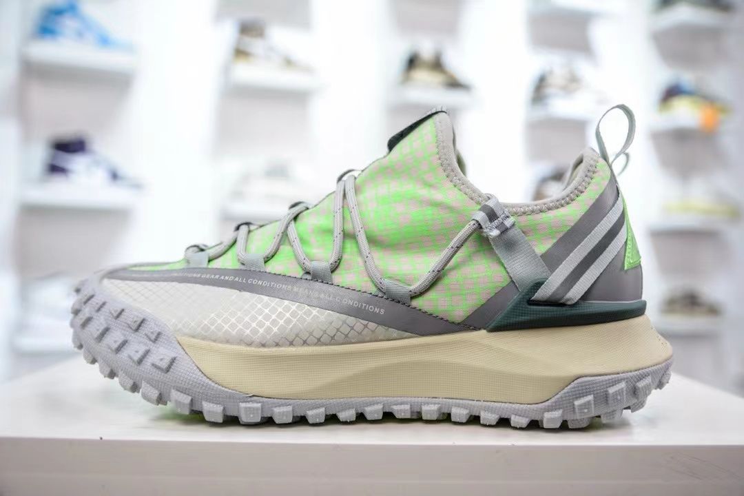 Nike ACG Mountain Fly Sea Glass