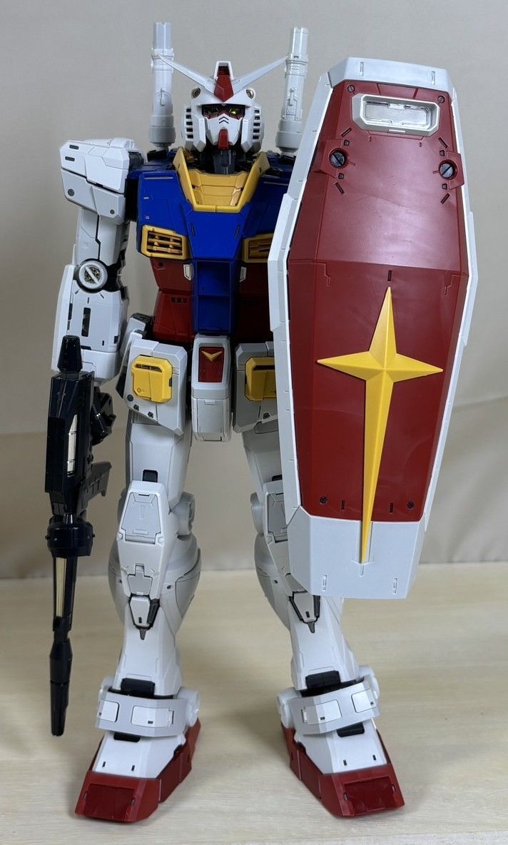 バンダイ PG ガンダム UNLEASHED 1/60 素組完成済 中古傷難 RX-78-2