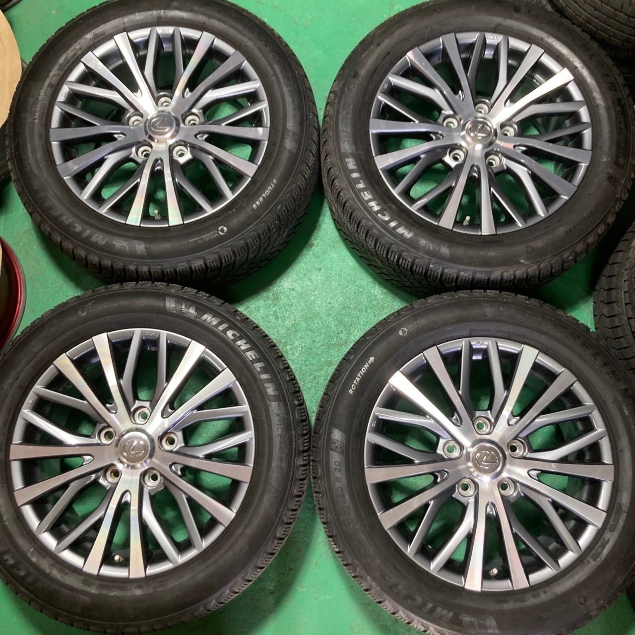 レクサス LX570 285/50R20 純正アルミホイールセット