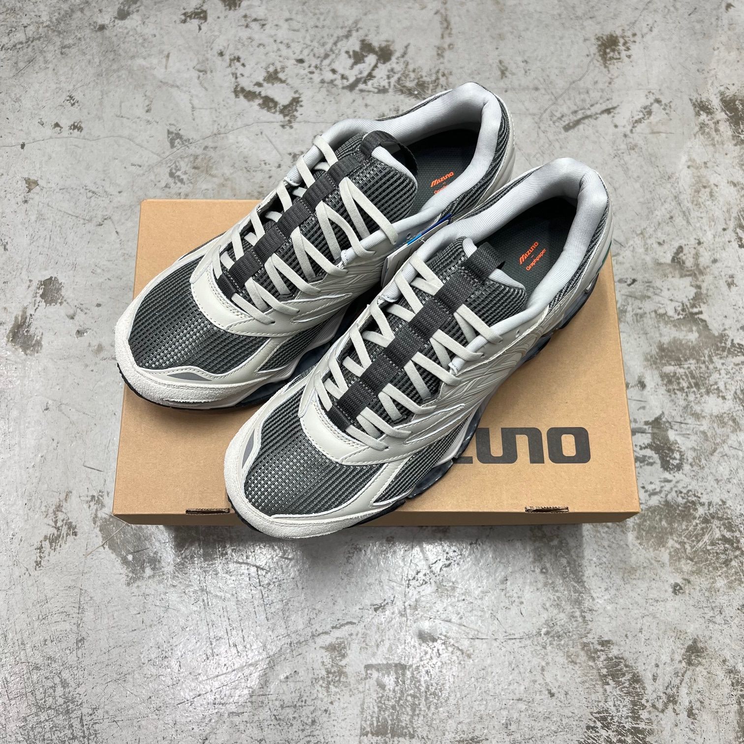 新品 MIZUNO Graphpaper WAVE PROPHECY LS D1GD242701 コラボ ウェーブ