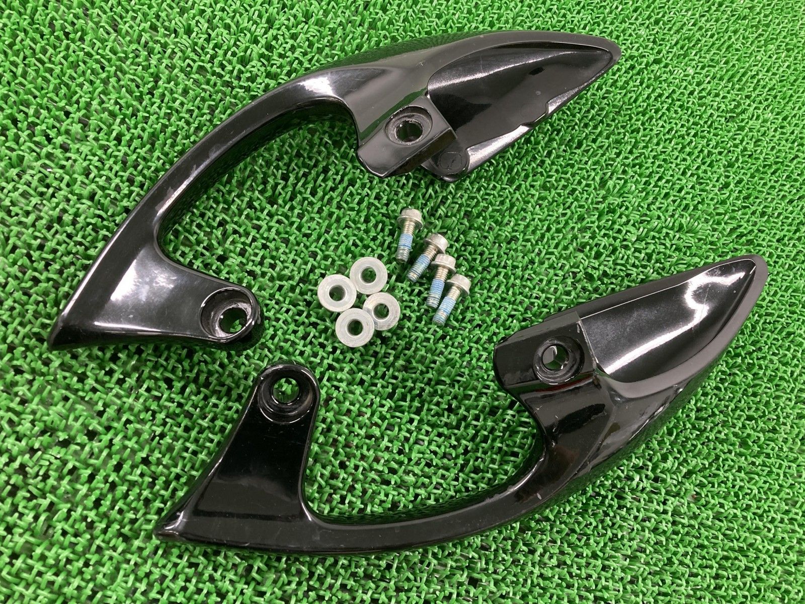 グラディウス 純正サイドカバー左右セット グラディウス400 スズキ グラディウス 純正 バイク 部品 44H 中古