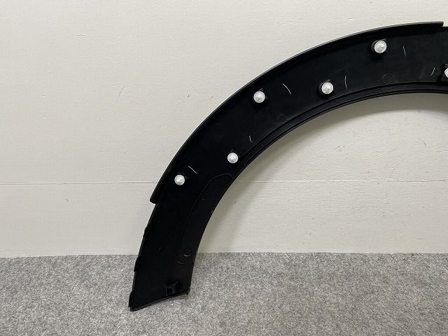 ＭＩＮＩ　Ｆ５４　クラブマン　フェンダーモール　7348906　右　フロント　Ｙ501 11⁄4 20時から！エントリー＋店舗内買い回りで最大P10倍