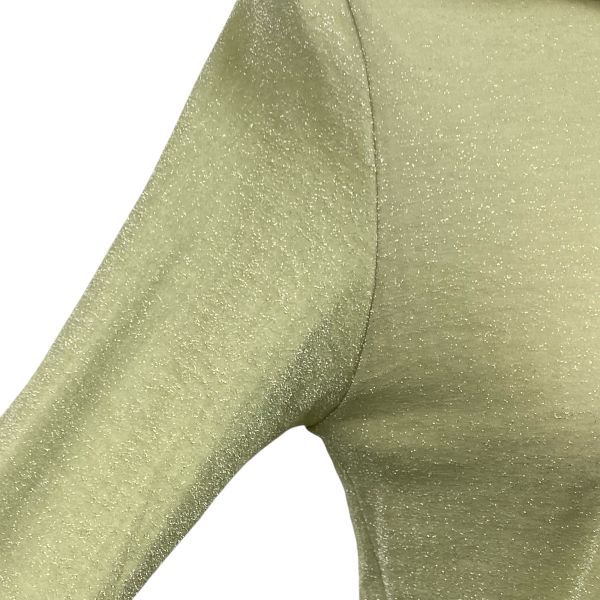 ライムグリーン