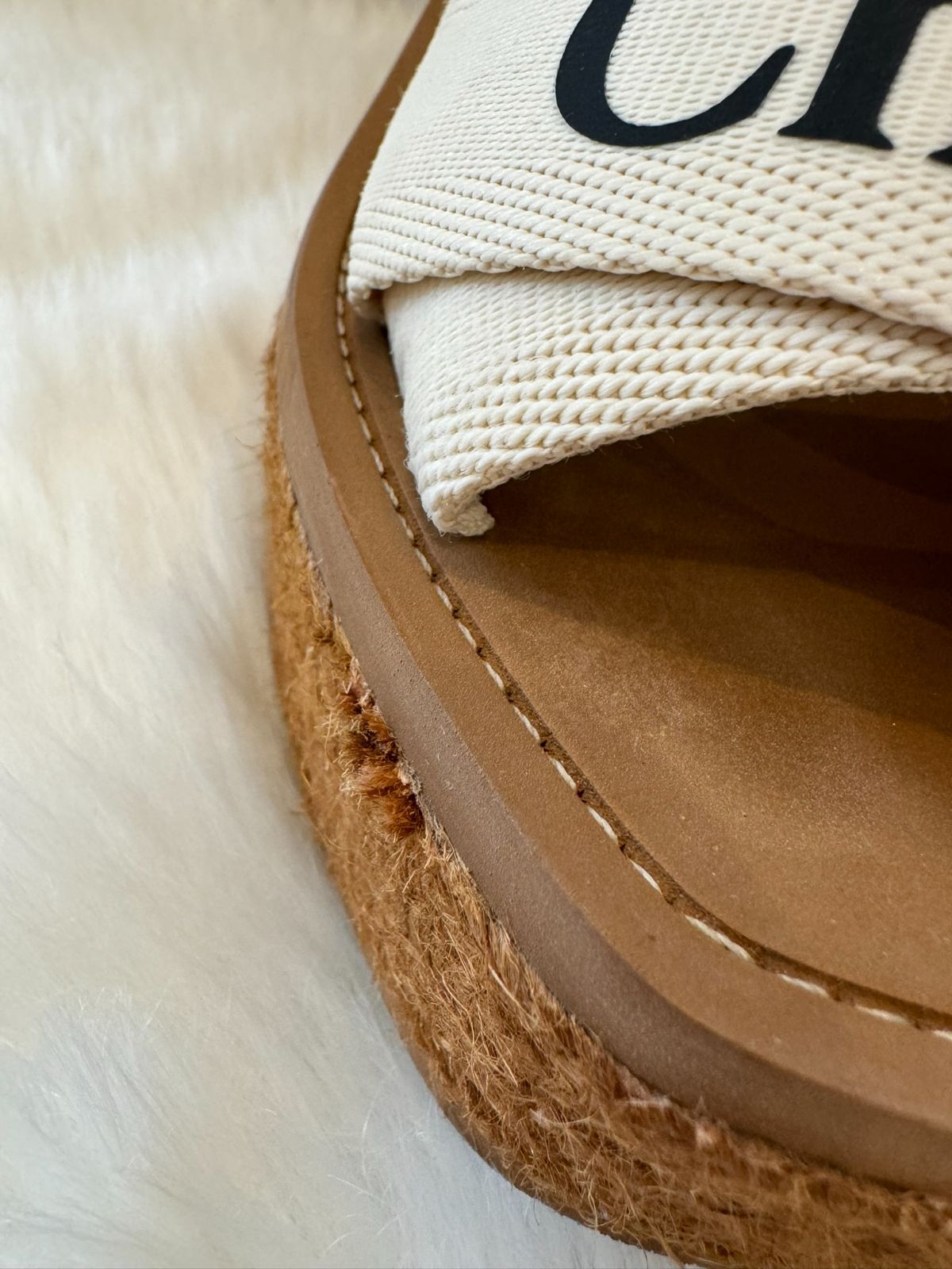 【美品】クロエ Woodyウェッジエスパドリーユ　ウエッジソール　厚底　白　ロゴ Chloé Woodyウェッジエスパドリーユ のホワイト | Chloé JP