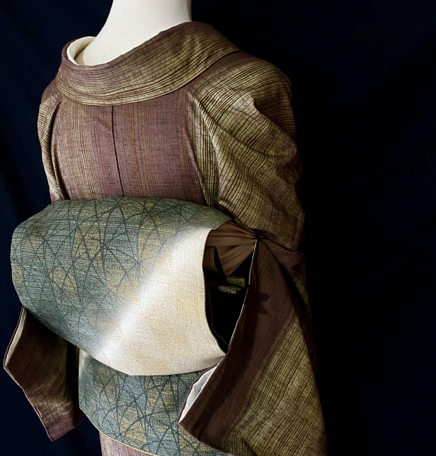 芝草の紬の洒落袋帯〉裏表 アイボリー 深緑 全通 柔らかい トール  