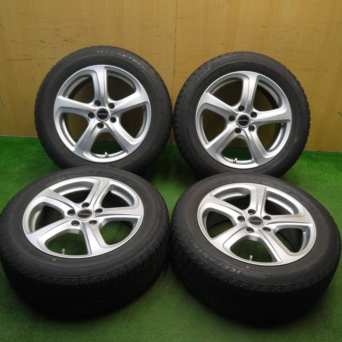 BALMINUM 17インチ スタッドレス ハリアー、エクストレイル