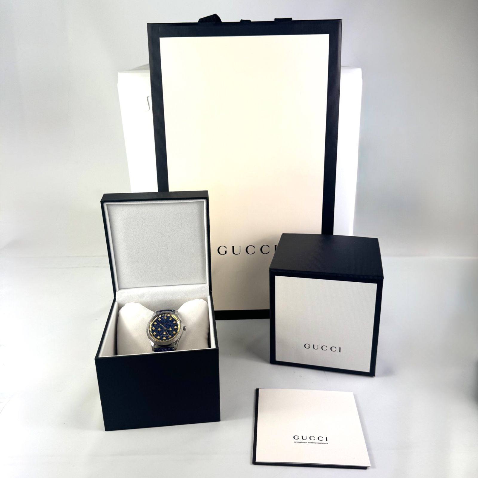 未使用】腕時計 グッチ GUCCI Gタイムレス 126.4 YA1264122 ビー