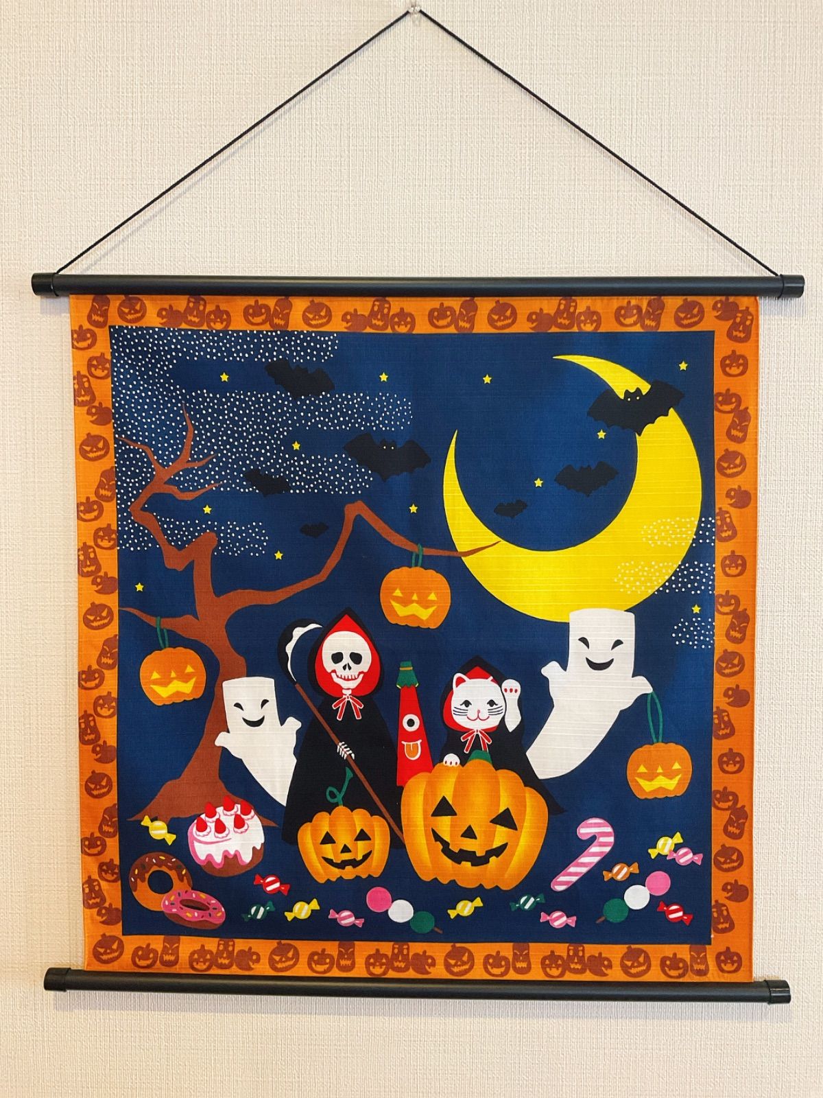 ハロウィンタペストリー 四季彩布タペストリー【ハロウィン】軸付きタペストリー 10月