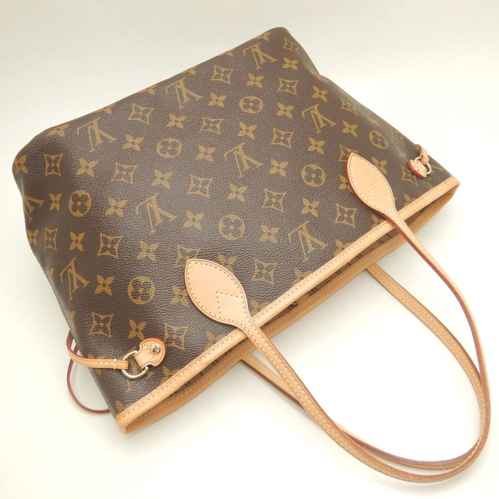 VUITTON