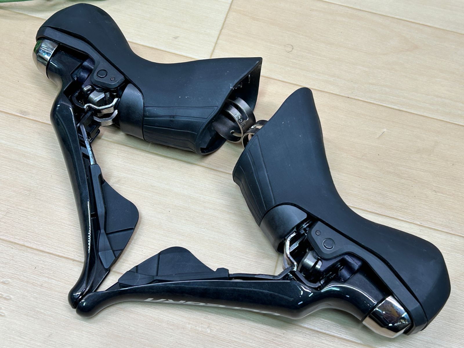 イチ推し!! 極上品!! SHIMANO ULTEGRA ST-R8020 2×11s DISC 564g