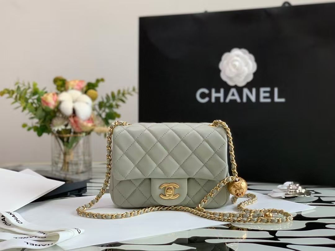 CHANEL シャネル ミニマトラッセ・チェーンショルダーバッグ