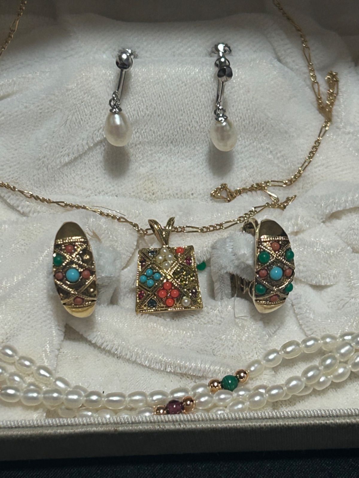 遺品整理 生前整理 アクセサリーまとめ売り 大量 ブローチ ネックレス