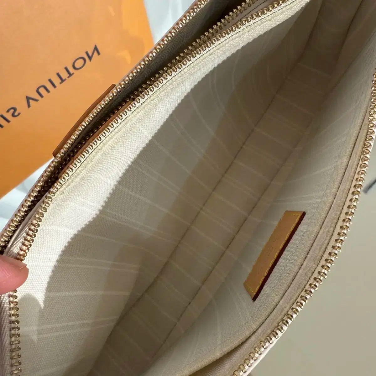 アクセソワール