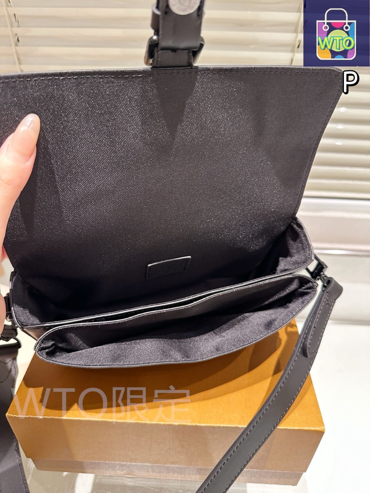 今日WTO】LV ディストリクト PM モノグラムショルダーバッグ