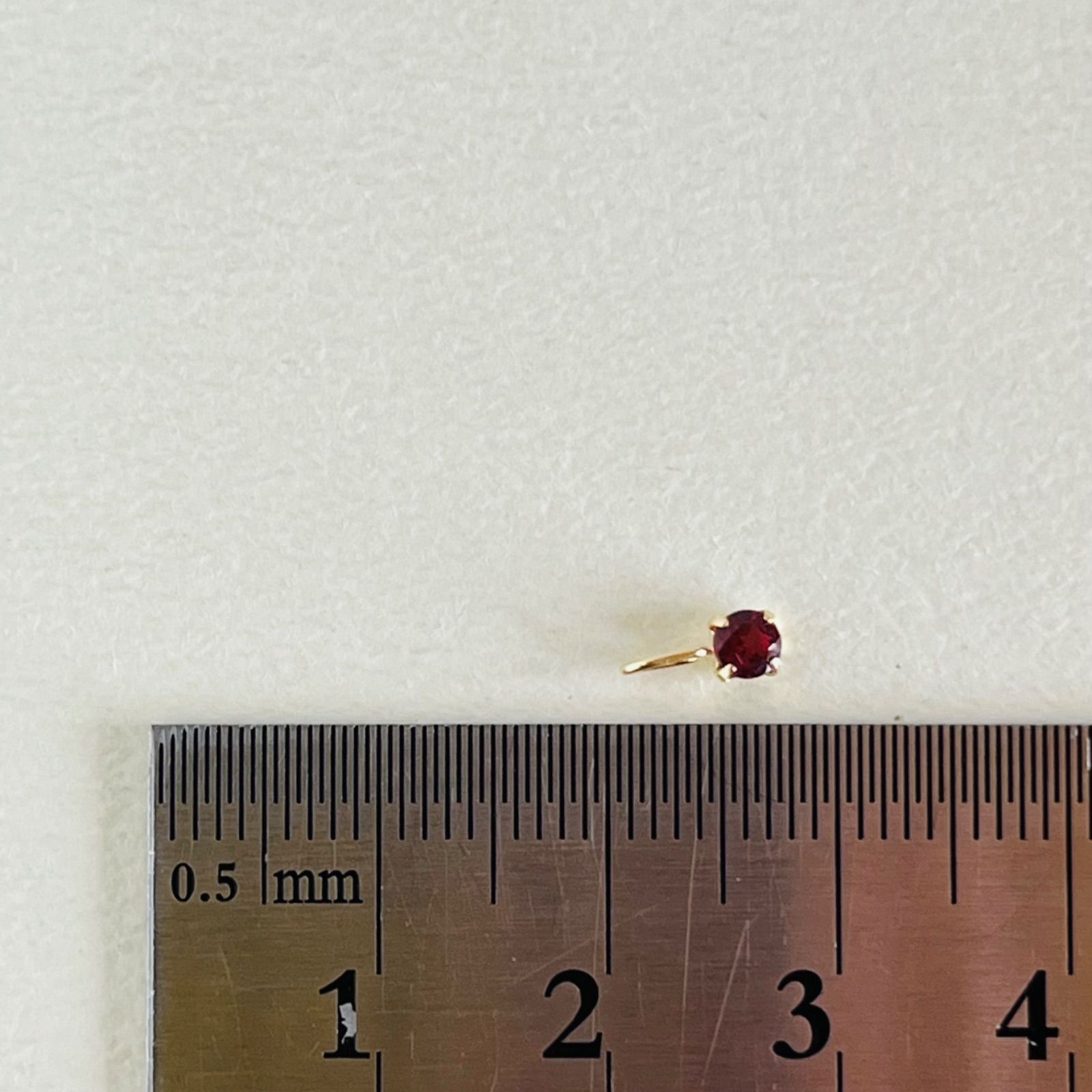 K18 天然石レッドスピネル ペンダントトップ チャーム 希少石 レア