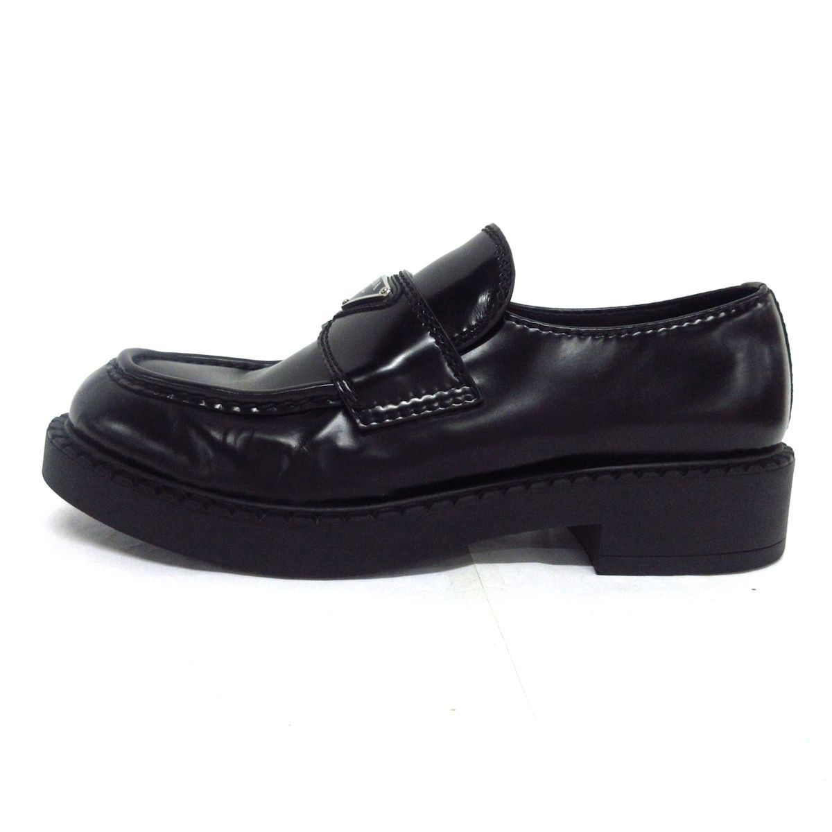 PRADA(プラダ) ローファー 6.5 メンズ チョコレートブラッシュドレザーローファー 2DE127 黒 トライアングルロゴ レザー
