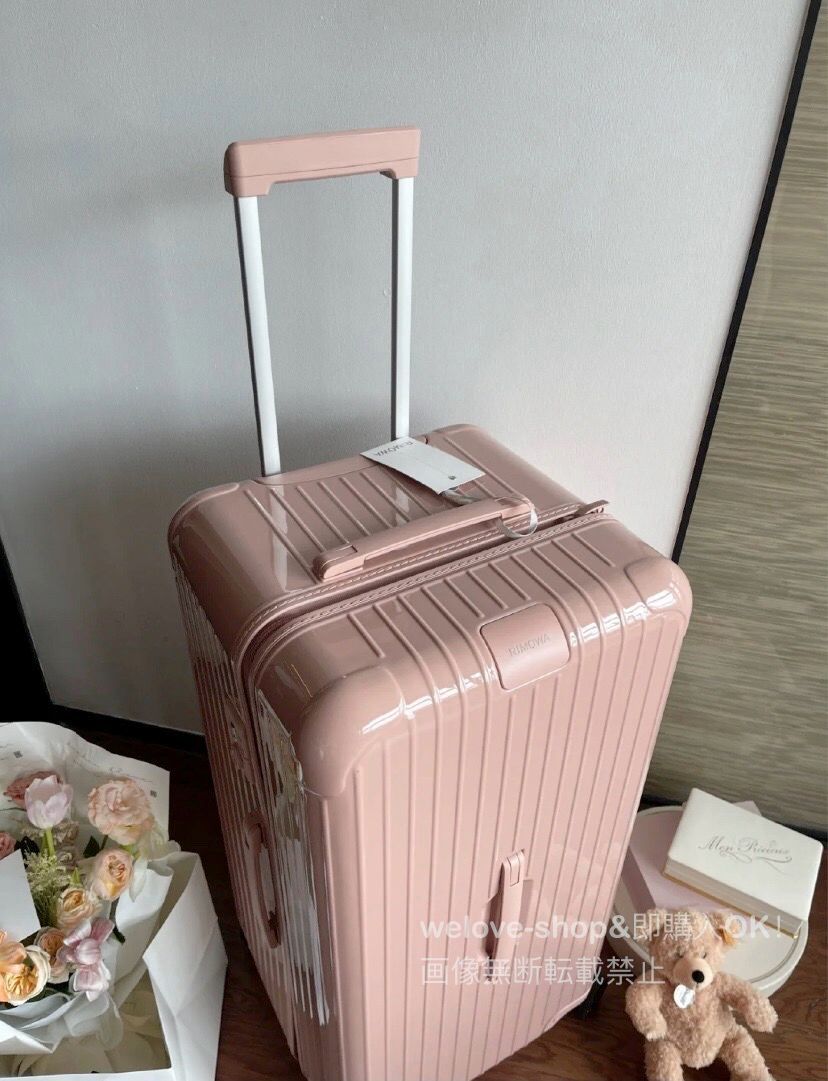 ZUCA PRO ズーカ シルバー 座れるキャリーバッグ　32L 機内持込可 1-3泊] ZUCA PRO Travel 32L Silver / Black 2輪 「スタンダード