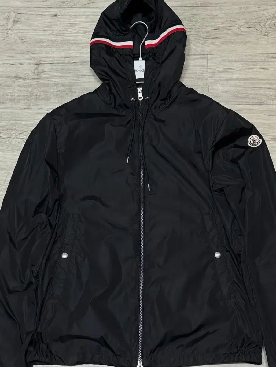 MONCLER モンクレール