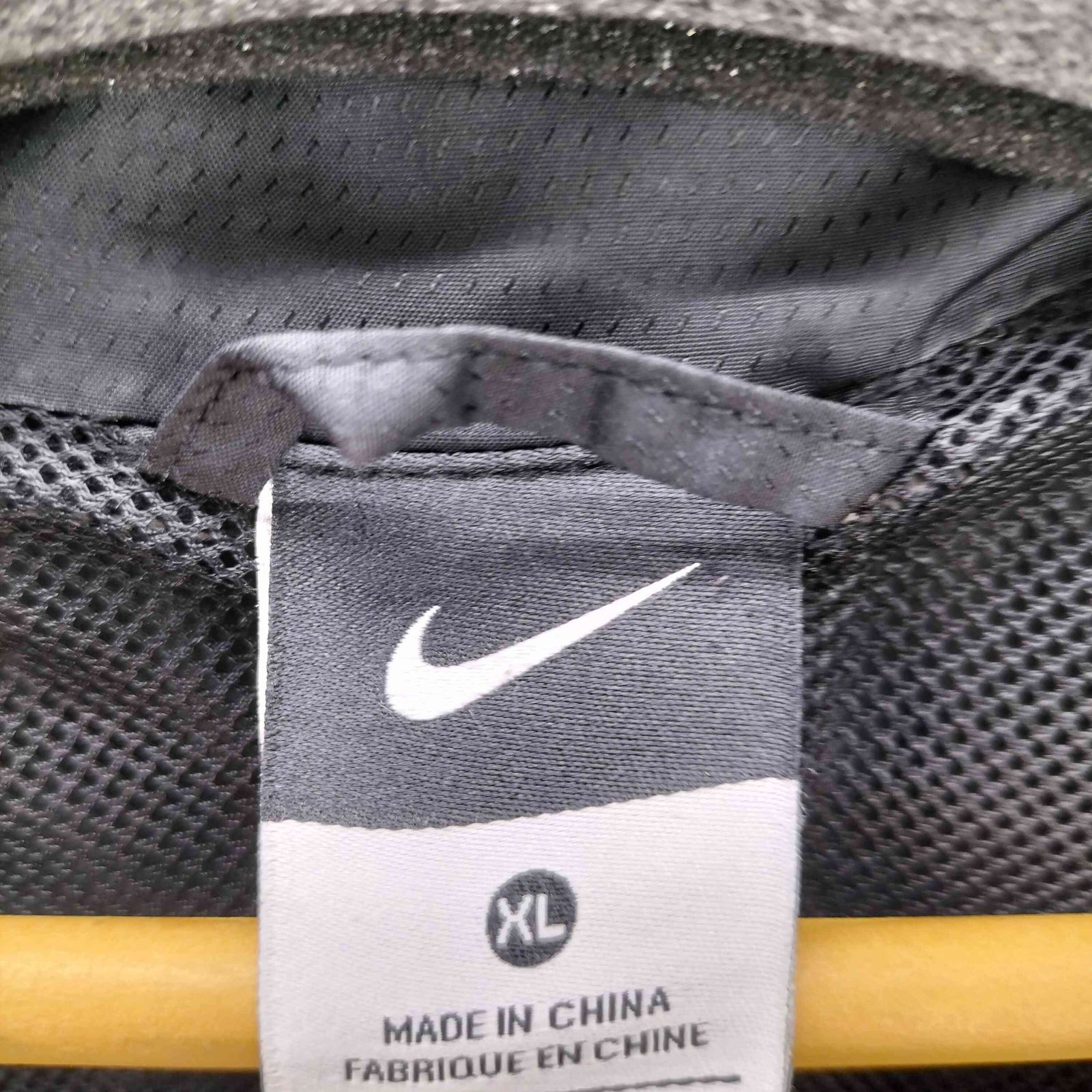 ナイキ NIKE スウッシュ ロゴ 刺繍 裏地メッシュ パイピング