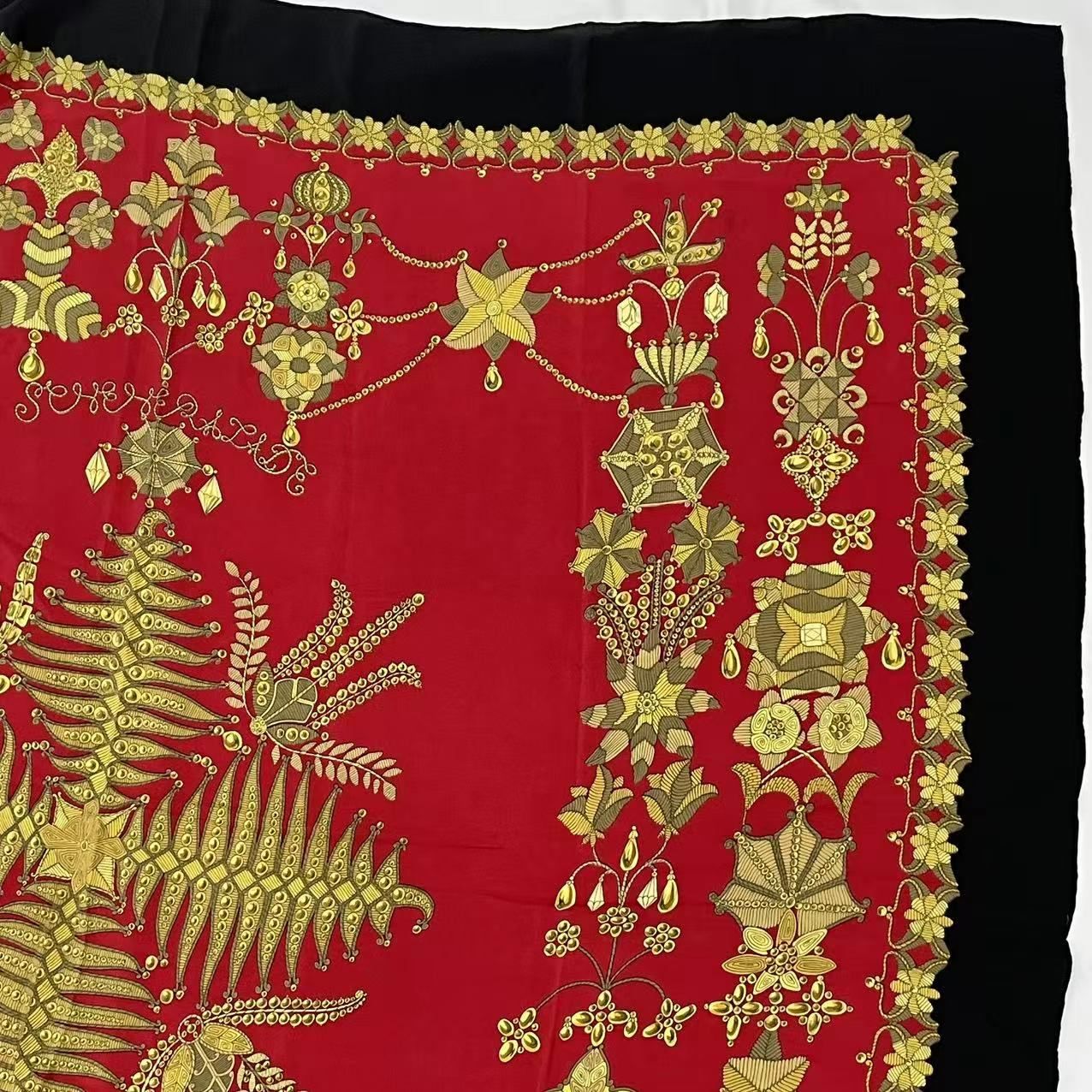 HERMÈS エルメス　カレ90 シルク スカーフ シェヘラザード HERMÈS エルメス カレ90 シルク スカーフ シェヘラザード HERMES