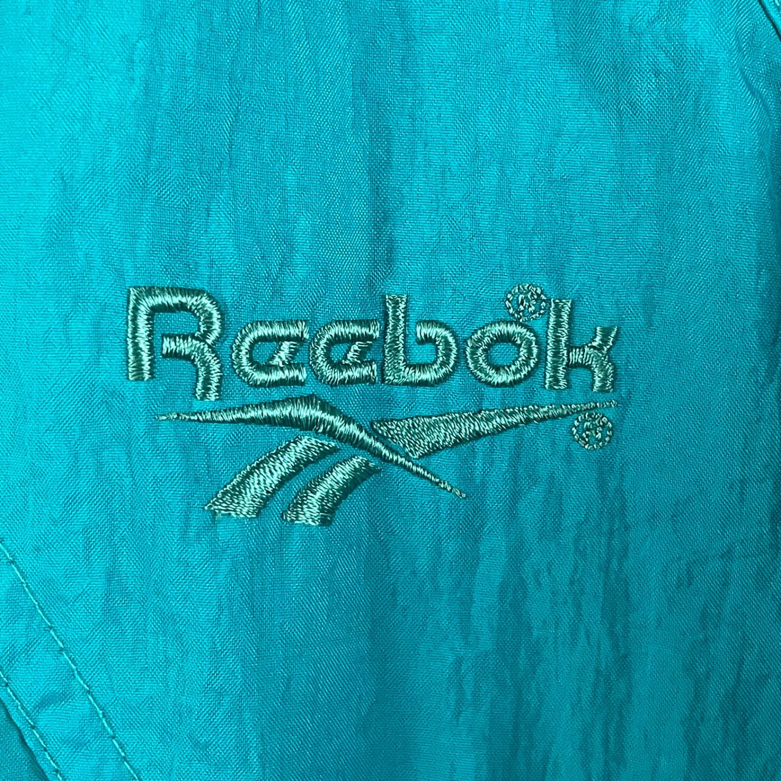 90s Reebok ナイロンジャケット ヴィンテージ グリーン 刺繍ロゴ 90s Reebok ナイロンジャケット ブルゾン ウーブンジャケット 緑