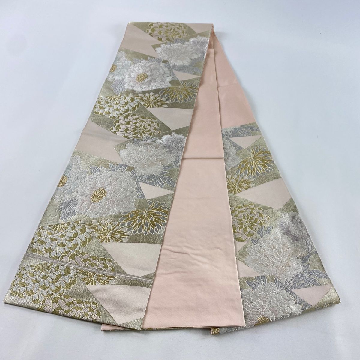 美品】 袋帯 秀品 川島織物 落款 牡丹 菊 金銀糸 刺繍 薄ピンク 六通