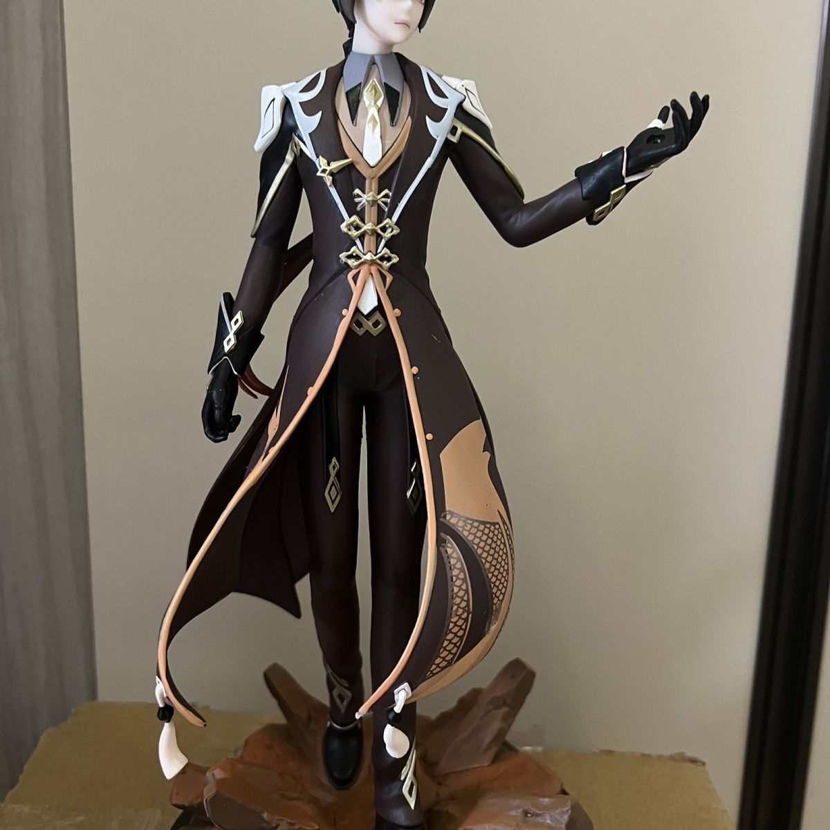 最安値，爆買い 原神 鍾離 フィギュア 岩神モデル 岩王帝君 立ち姿