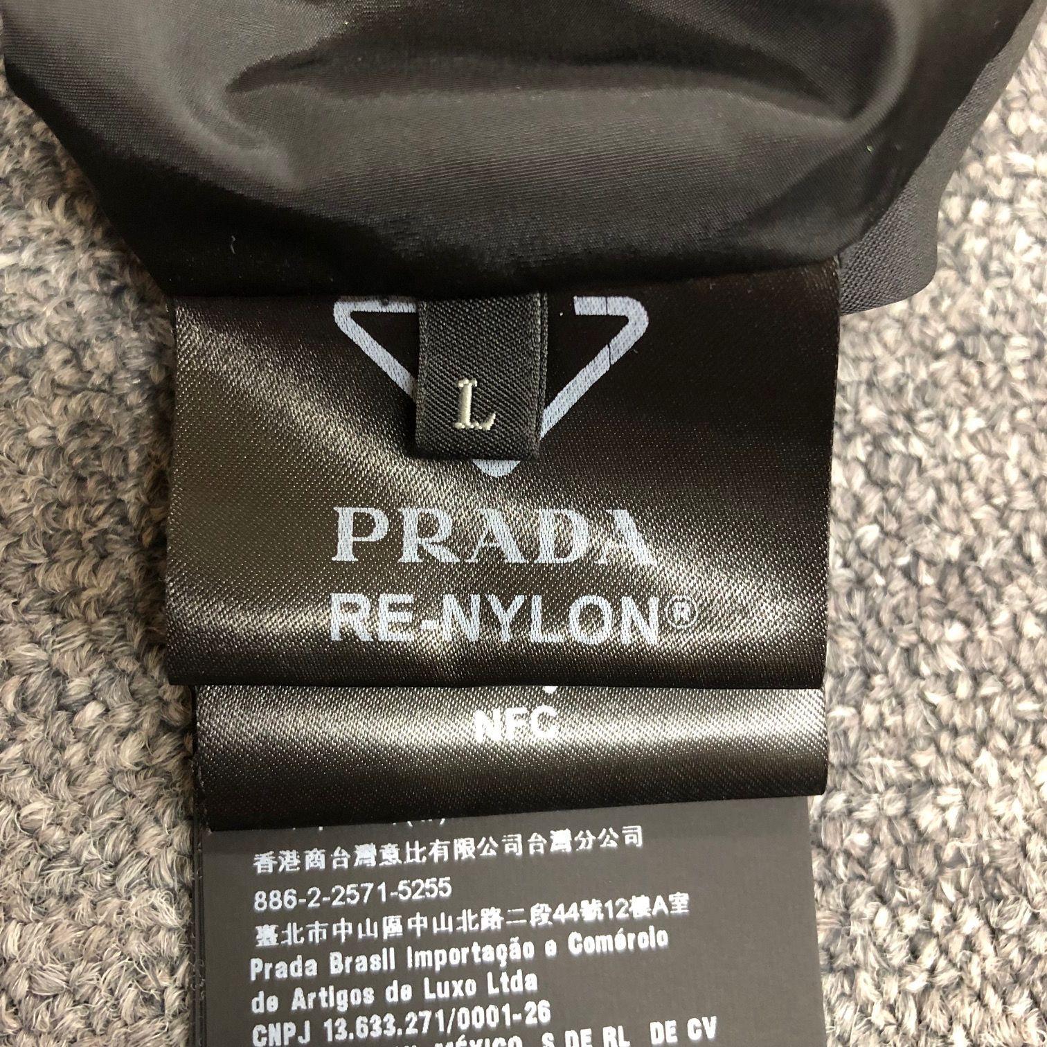 国内正規 PRADA リナイロンジャケット コーチジャケット プラダ