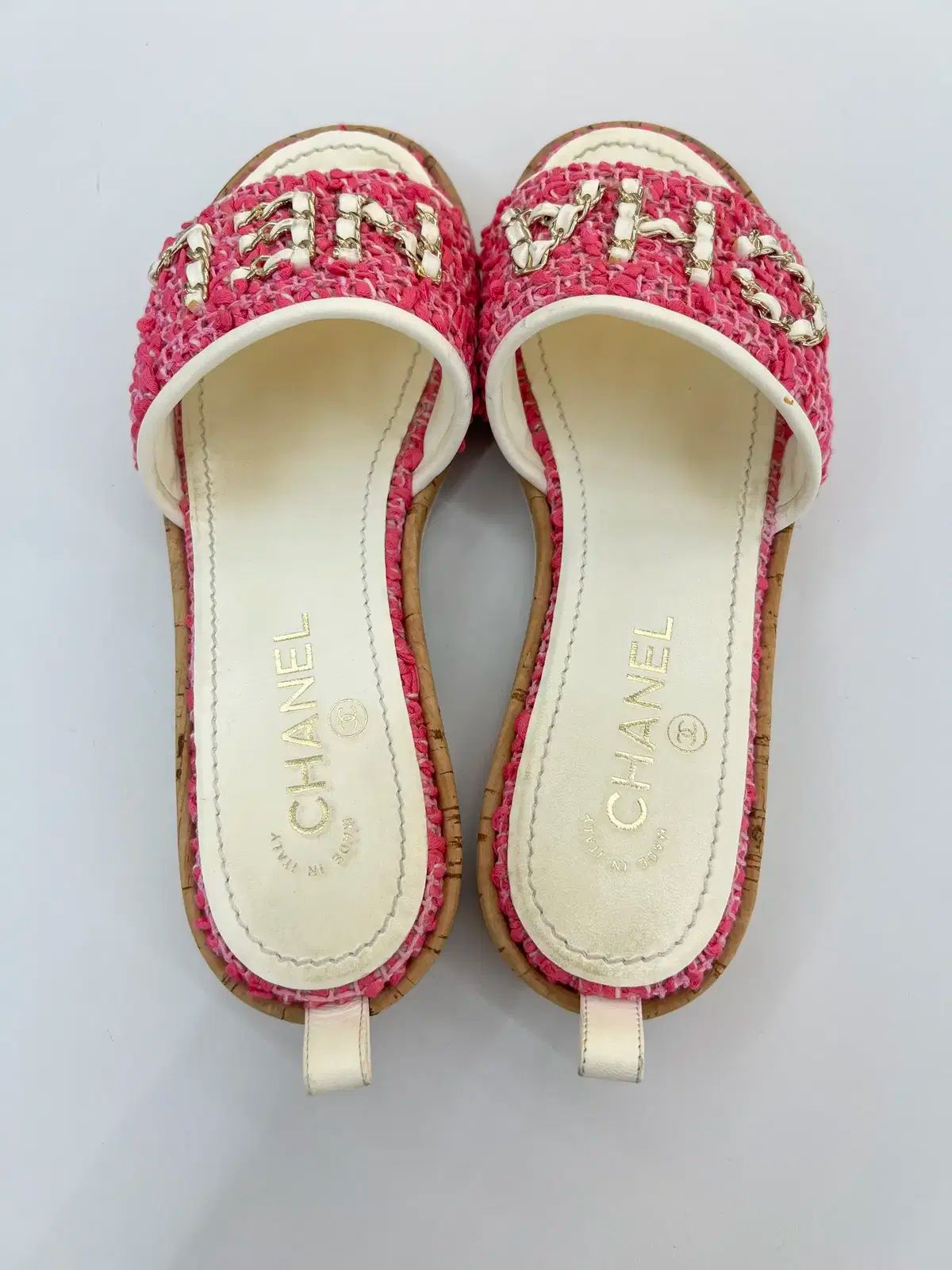 【普段使いにも♡ロゴがワンポイント】CHANEL ミュール CHANEL - CHANEL お洒落な刺繍ロゴ入り ミュール日本サイズ22