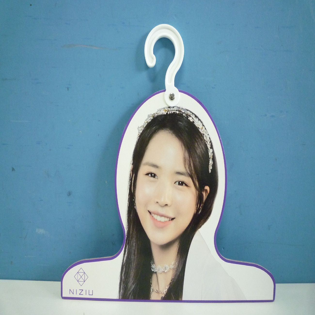 NIZIU くじ フォトハンガー 4種 ビジュアルハンガー MAYA AYAKA MAYUKA
