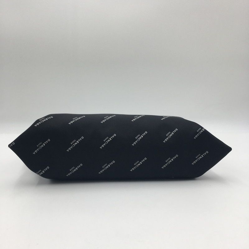 希少極美品!エトロ × トムとジェリーコラボ クラッチバッグ 希少極美品!エトロ × トムとジェリーコラボ クラッチバッグ