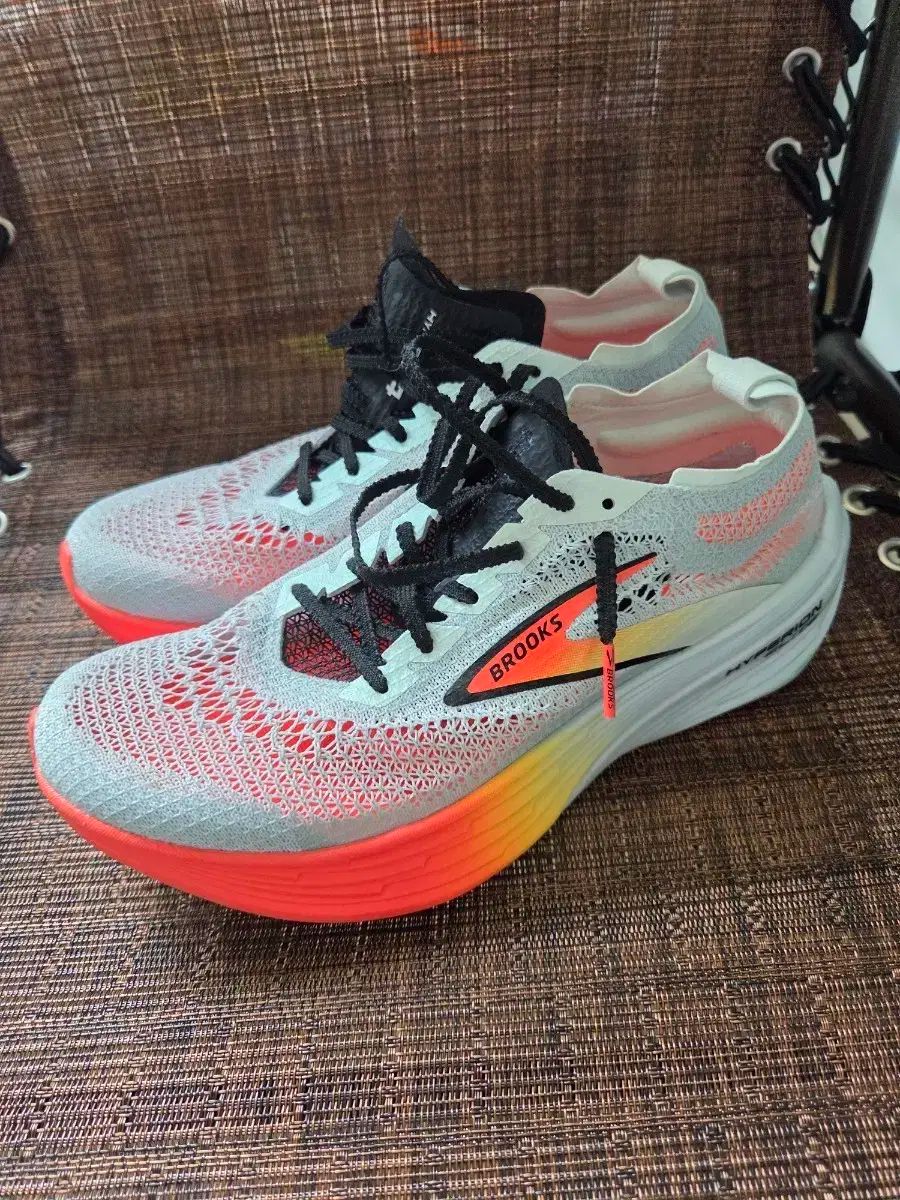 アシックス] ランニングシューズ MAGIC SPEED 4 1011B873 メンズ 750