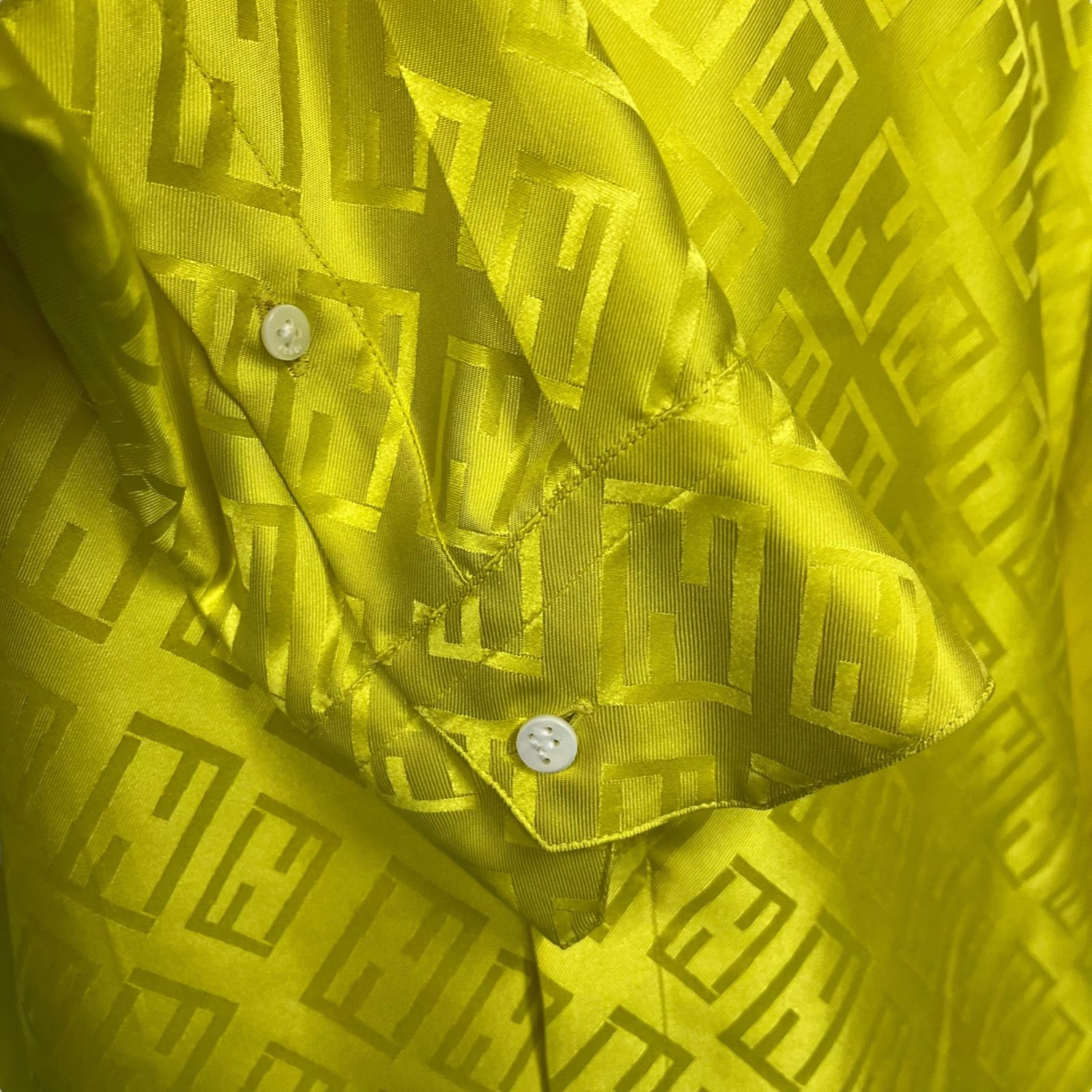○未使用 フェンディ FENDI シャツ シルク100 FF ズッカ柄 38、M 
