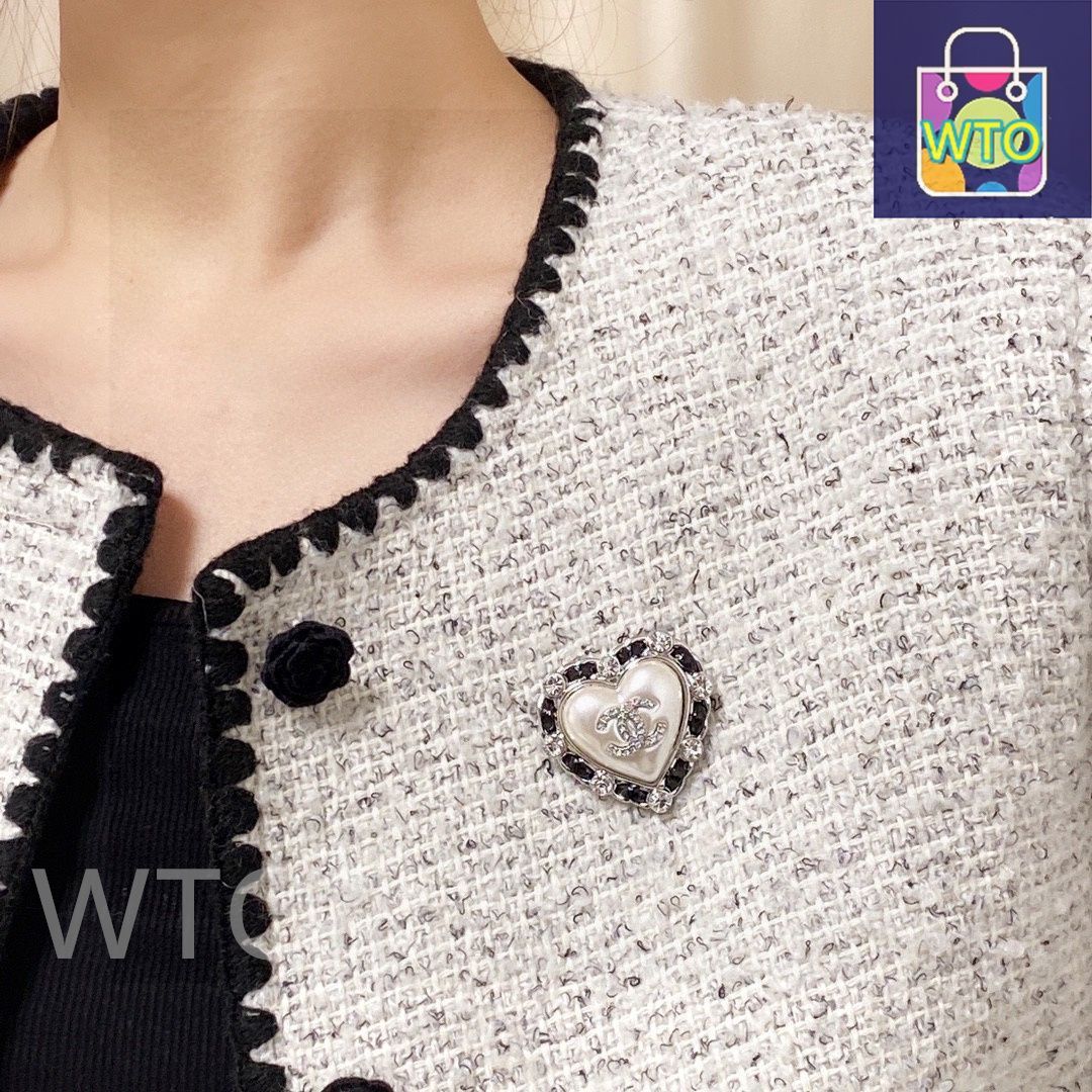 今日特価】Chanel シャネル 新入荷 シルバー & ブラックレザー ハート 