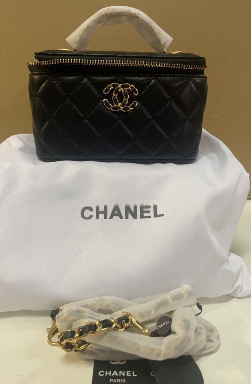 ? 価格?CHANEL ブラック キルティング ポーチ
