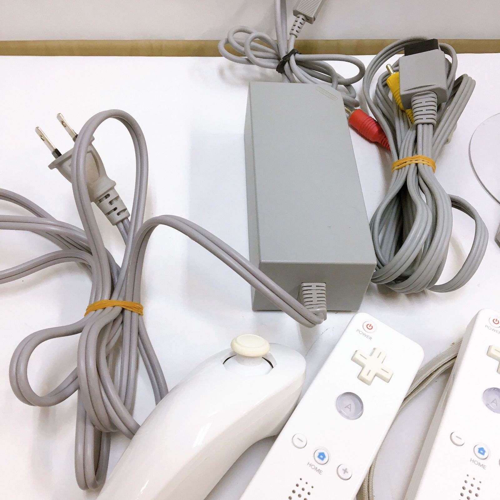 Wii 本体 すぐに遊べるセット リモコン ソフト付 - メルカリ